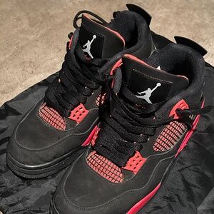 Jordan 4 Red Thunders